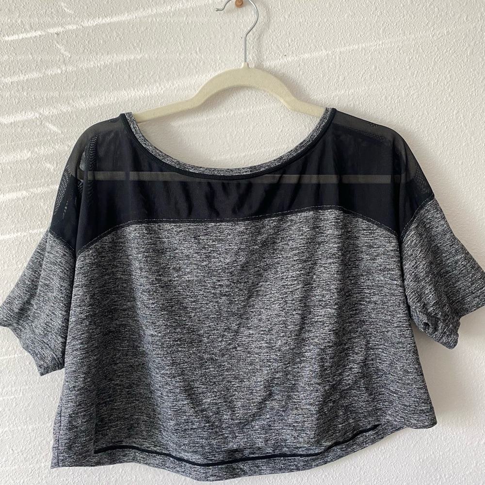 Sweaty Betty Grey Athletic Crop T shirt Size Medium